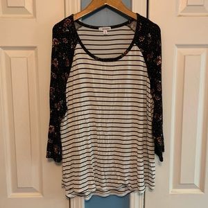 Floral Striped Cropped Sleeve Shirt